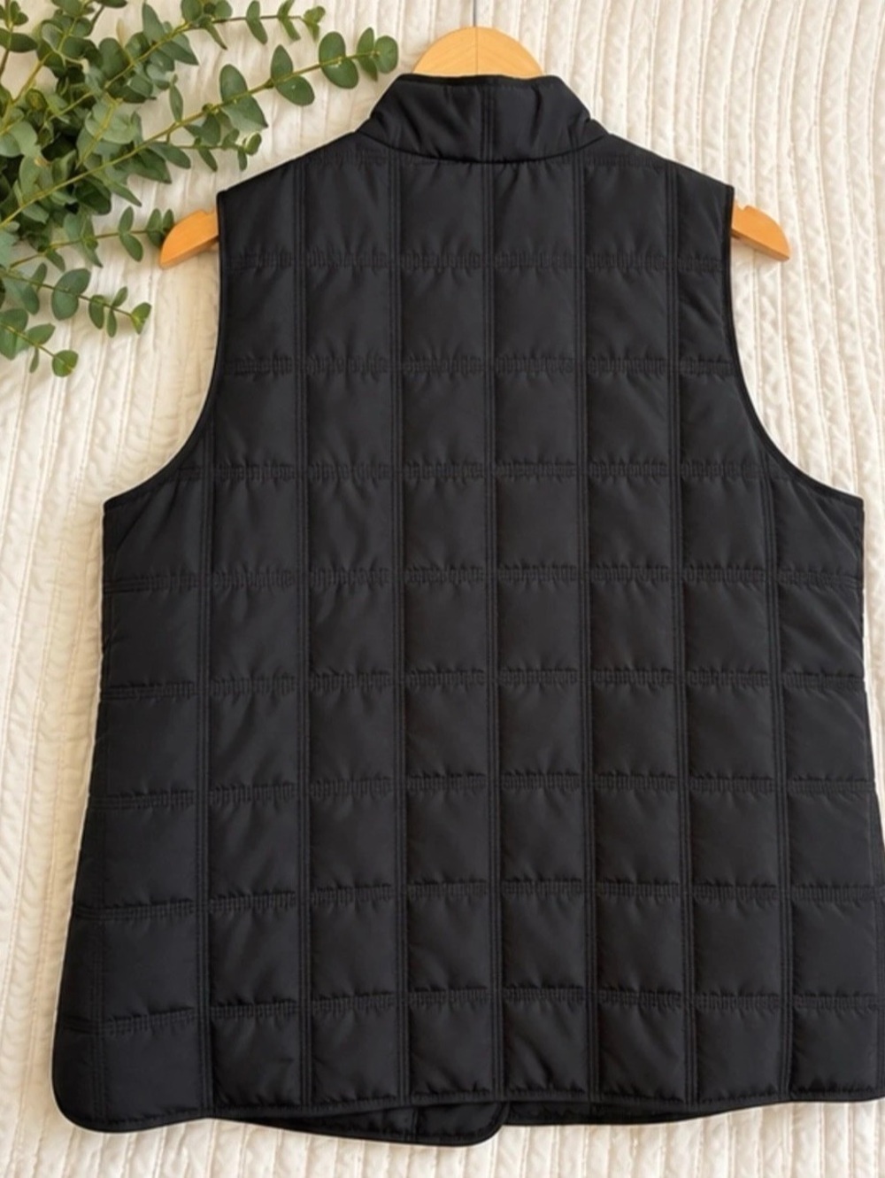 CJ Banks Navy Quilted Puffer Vest 1X Snap Front Pockets | Like New - Picture 2 of 5